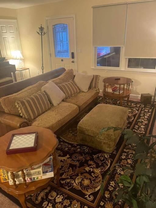 Entire Private 2 Bedrooms House, Nice Neighborhood Arnold Luaran gambar